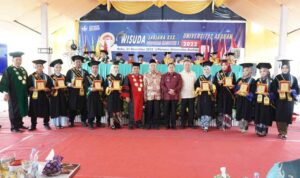 Wisuda edit OK