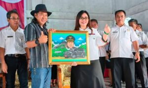 06_49_53_foto-sambutan-bupati-di-syukuran-diknas-Mitra